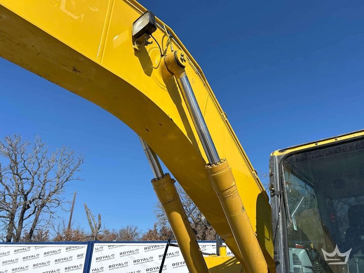 2013-komatsu-pc200-image-27