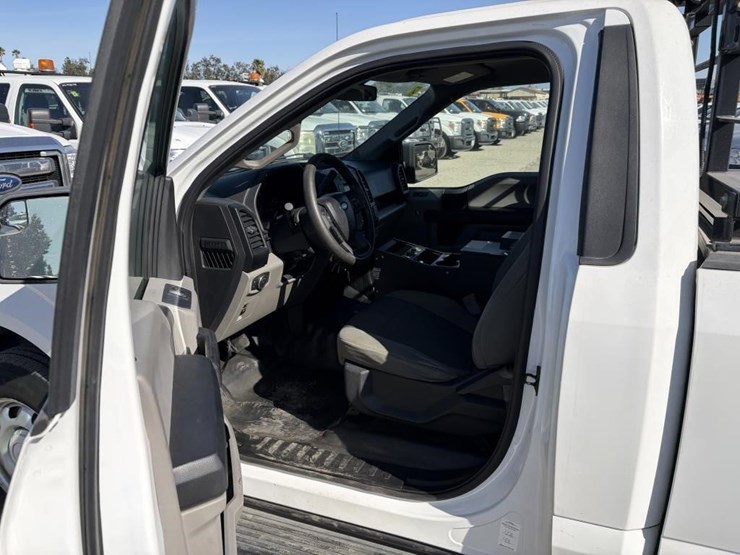 2015-ford-f150-image-16