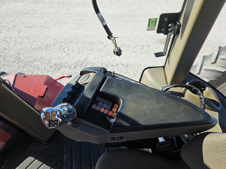 2013-case-ih-steiger-350-image-19