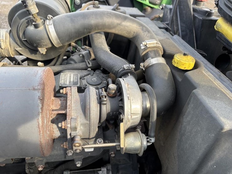 2016-john-deere-1600-turbo-image-29