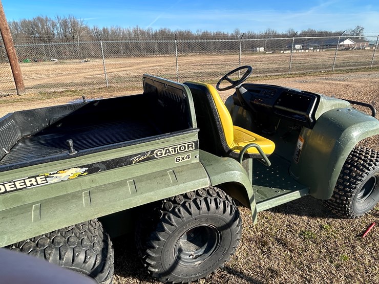 john-deere-gator-image-7