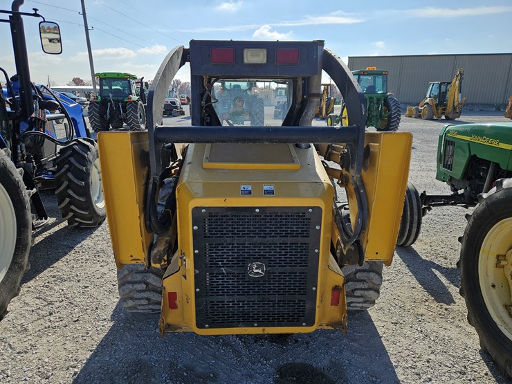 2006-john-deere-328-image-14