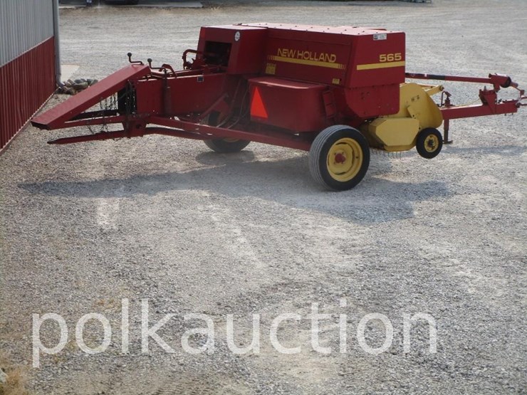 new-holland-565-image-3