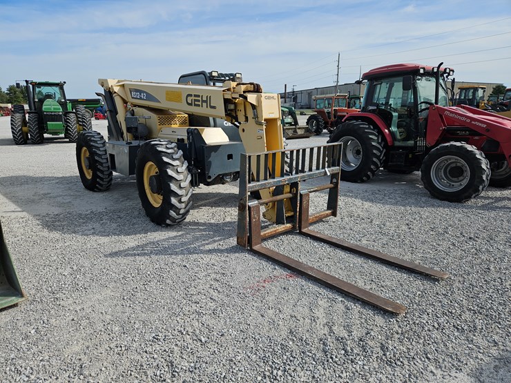 2014-gehl-rs12-42-image-21