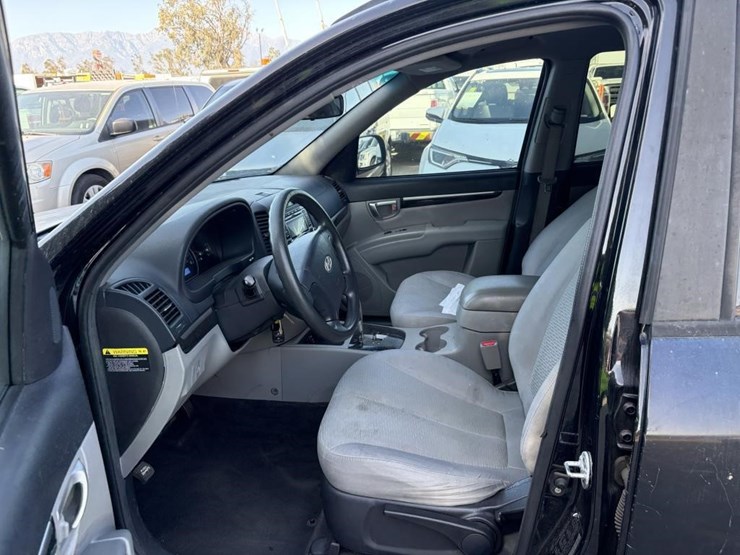 2009-hyundai-santa-fe-gls-image-9