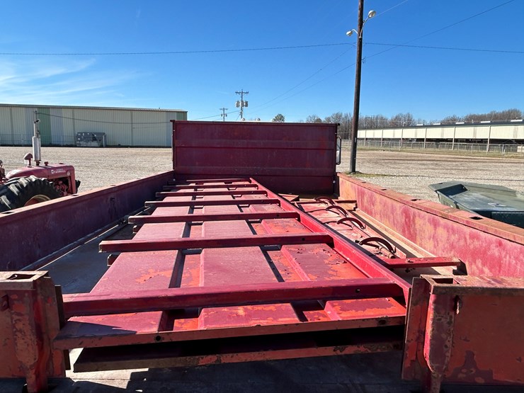 1975-international-435-image-16