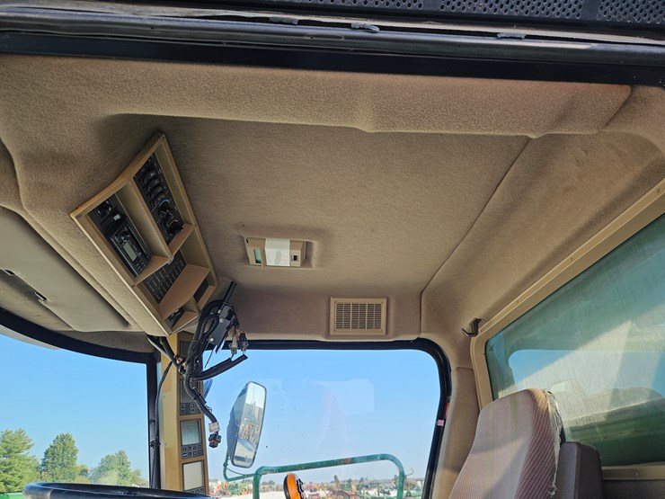 2005-john-deere-9860-sts-image-7