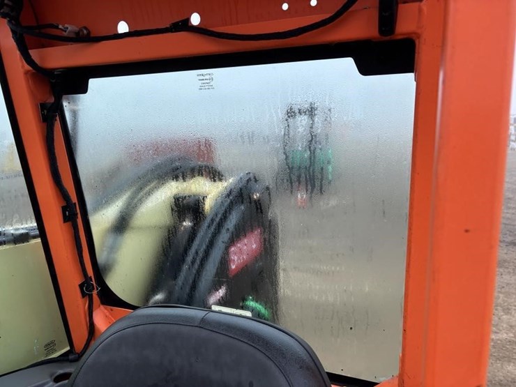 2015-jlg-g5-18a-image-32