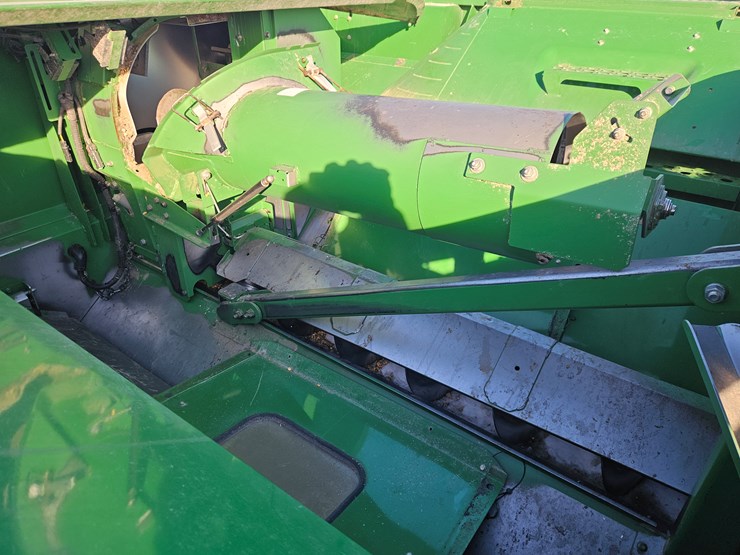 2012-john-deere-s670-image-13