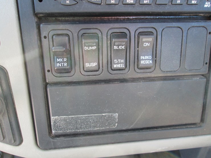 2013-international-8600-image-34