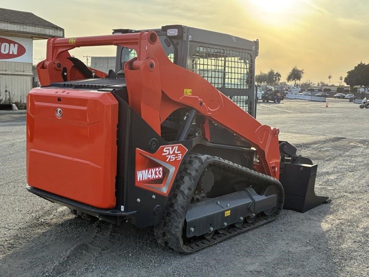 2024-kubota-svl75-3-image-3