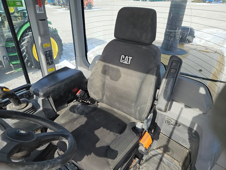 2023-caterpillar-926m-image-11