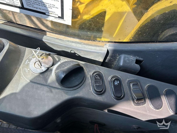 2013-komatsu-pc200-image-19