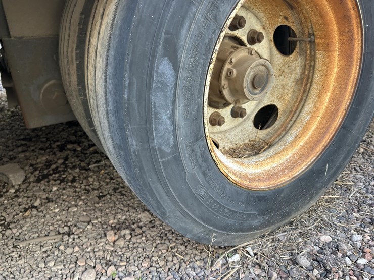 1994-kentucky-trailer-image-32