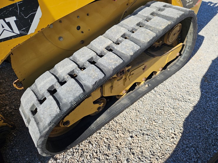 2012-caterpillar-259b3-image-22