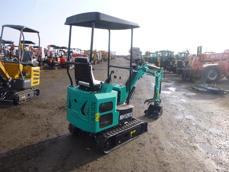 agt-mh12rx-hydraulic-excavator-image-3