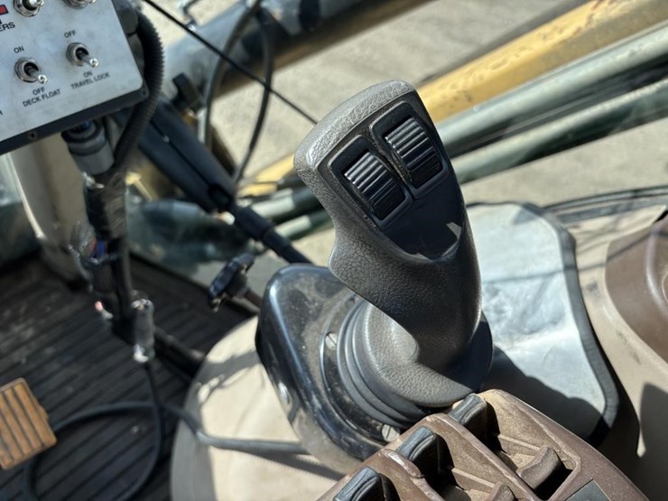 2005-john-deere-7220-image-29