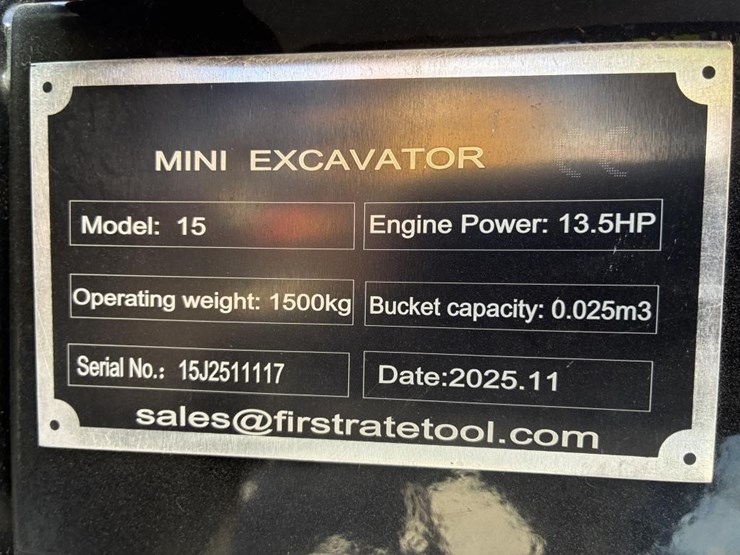 2025-vicsec-vc15-hydraulic-excavator-image-17