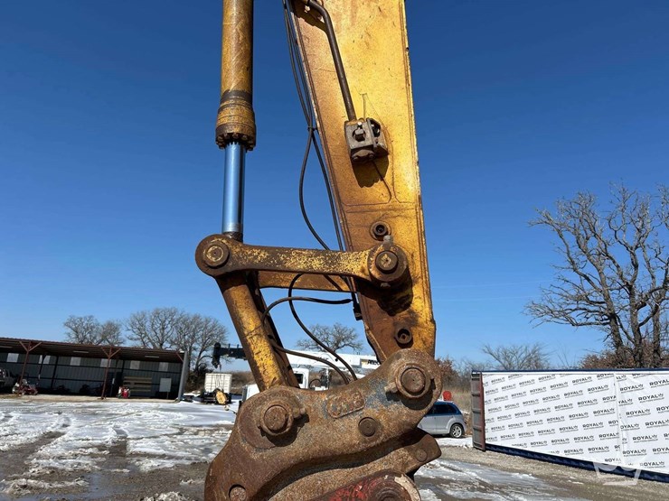 2016-komatsu-pc360lc-11-hydraulic-excavator-image-21