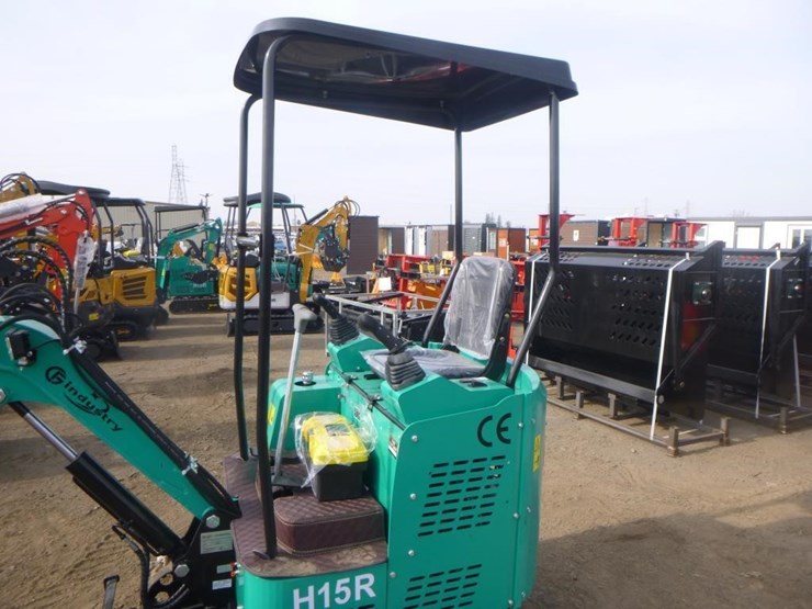 2025-agt-h15r-hydraulic-excavator-image-18