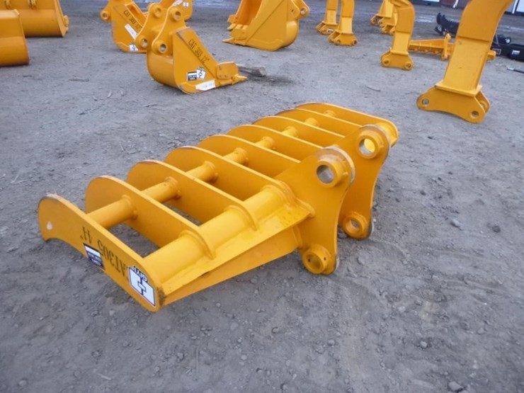 caterpillar-305-image-4