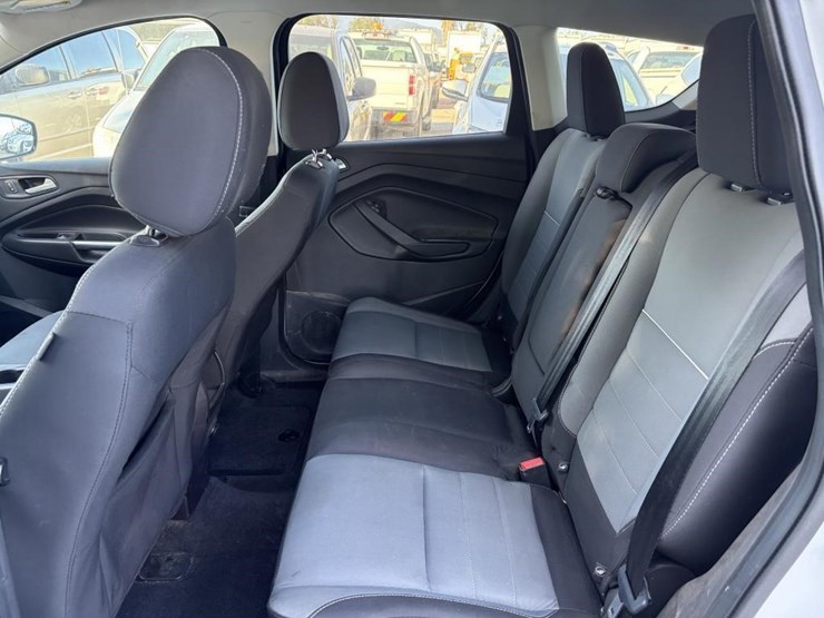 2014-ford-escape-image-16