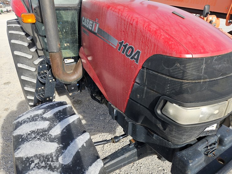 2015-case-ih-farmall-110a-image-18
