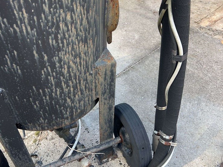 mobile-sand-blaster-and-rack-image-16