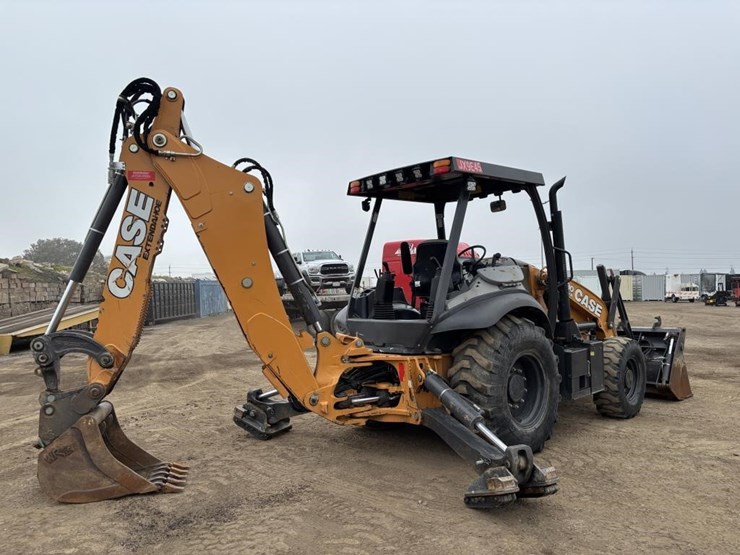 2018-case-580sn-image-3