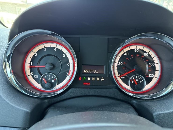 2014-dodge-grand-caravan-image-13