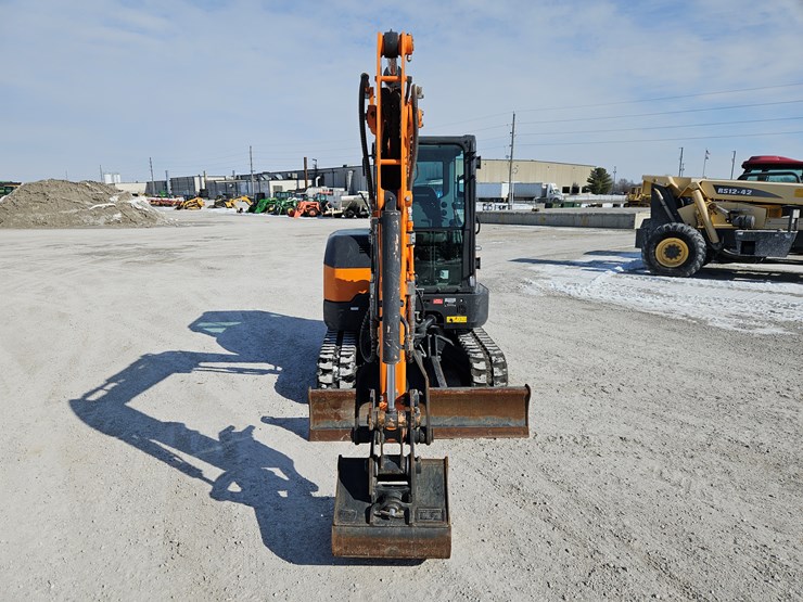 2024-develon-dx42-7-image-2