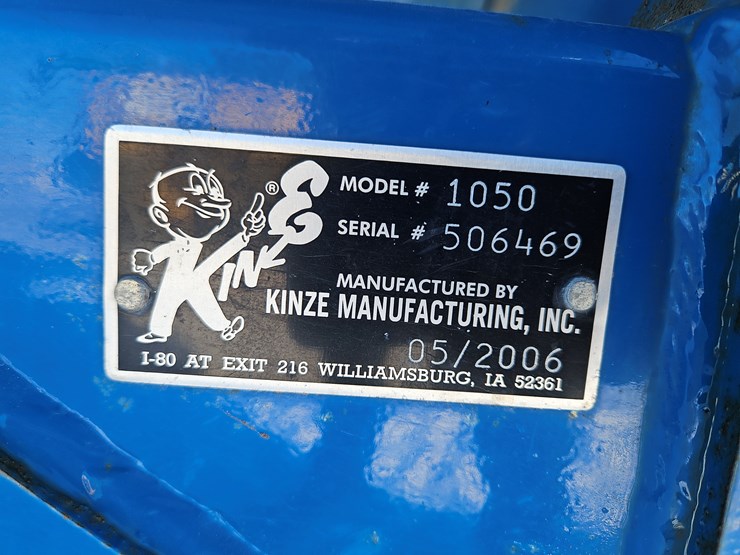 2006-kinze-1050-image-14