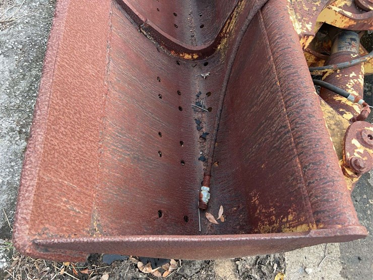 71”-hydraulic-bucket-image-5