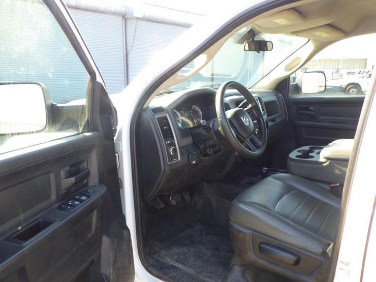 2015-dodge-2500-image-5