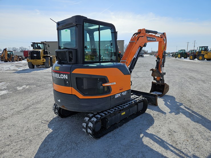 2024-develon-dx42-7-image-19