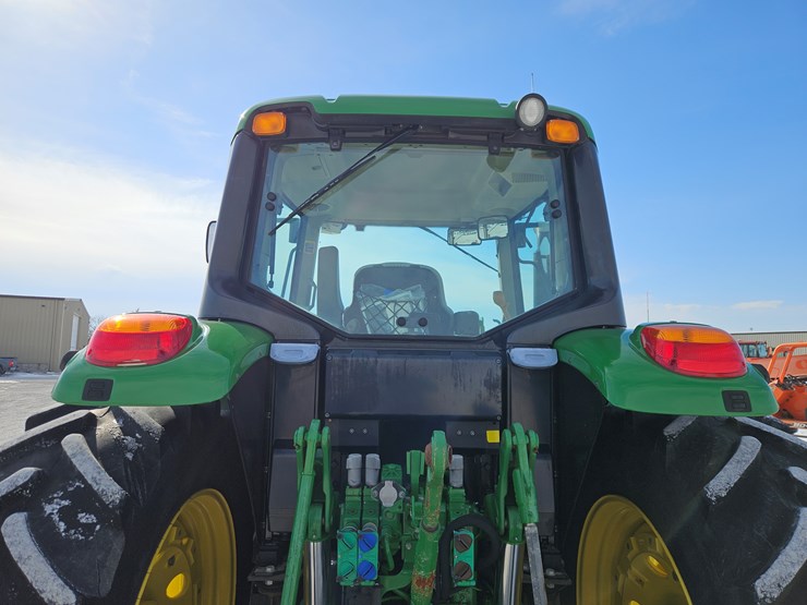 2020-john-deere-6145m-image-17