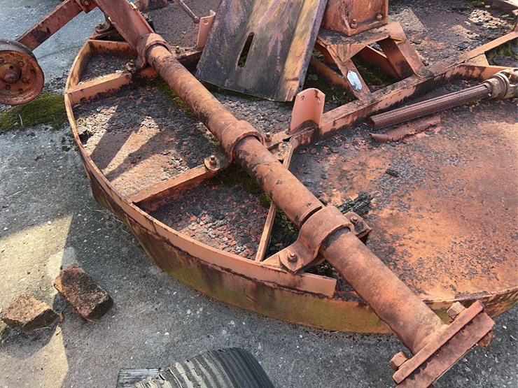 7’-bush-hog-pull-type-mower-image-13