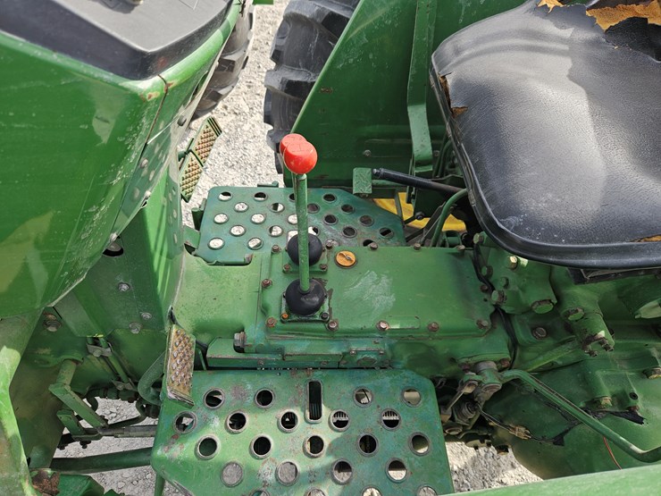 1984-john-deere-1650-image-13