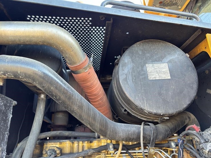 2008-deere-772d-image-82