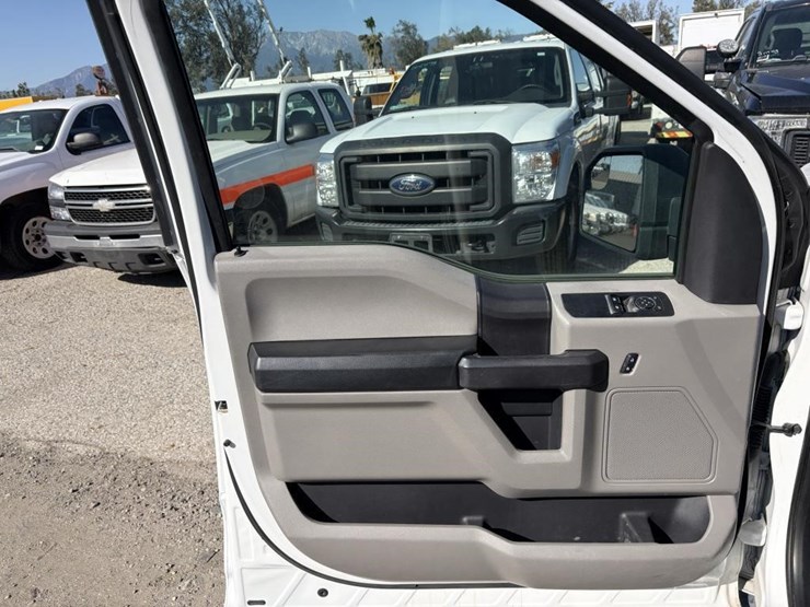 2015-ford-f150-image-9