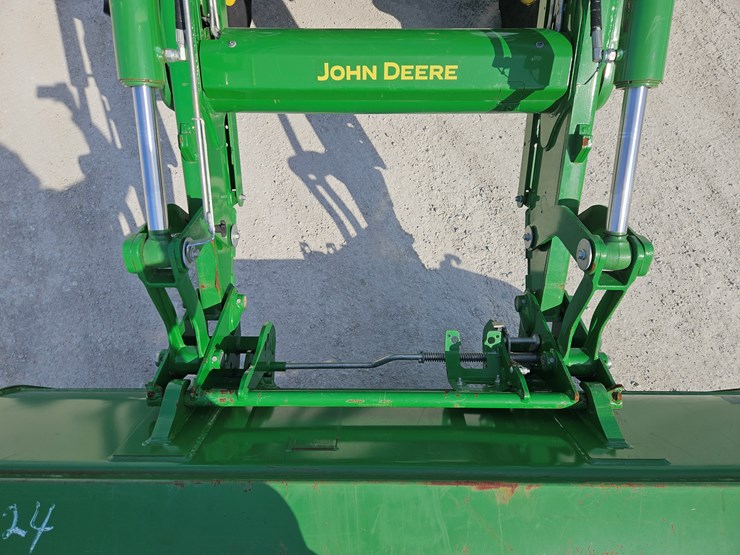 2020-john-deere-6145m-image-5
