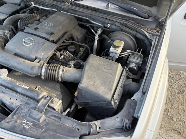 2012-nissan-pathfinder-image-23