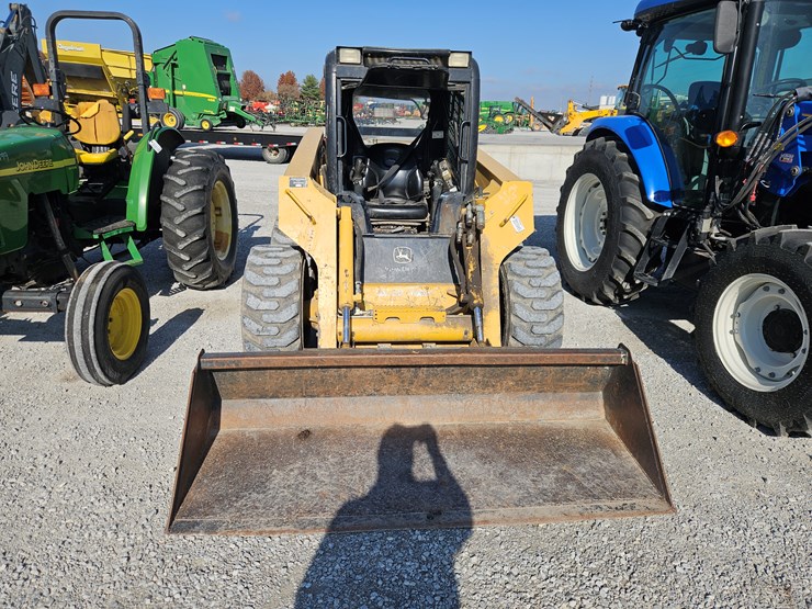 2006-john-deere-328-image-2