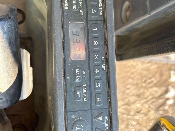 2013-komatsu-pc210-image-19