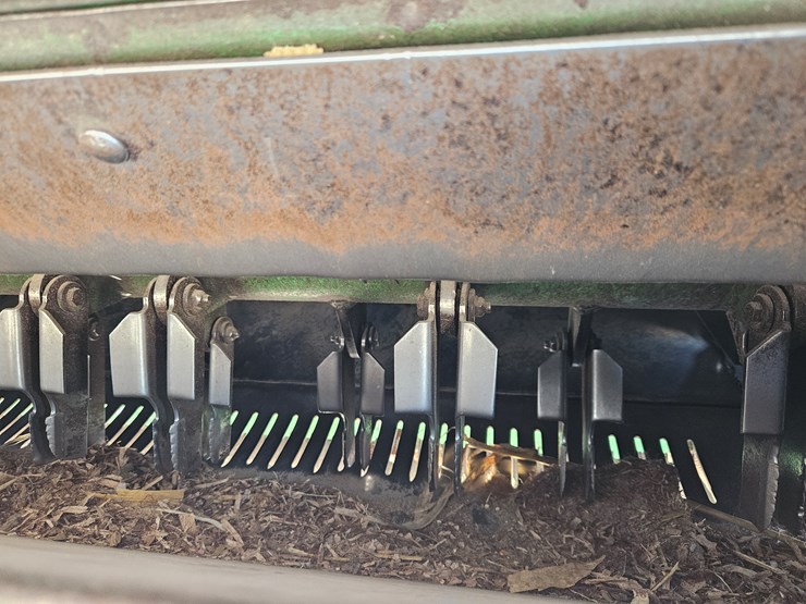 2012-john-deere-s670-image-22