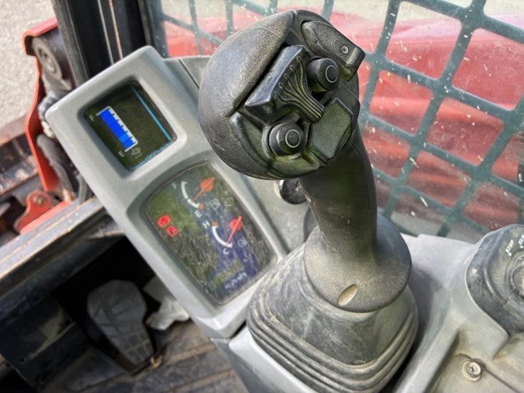 2021-kubota-svl97-2-image-17