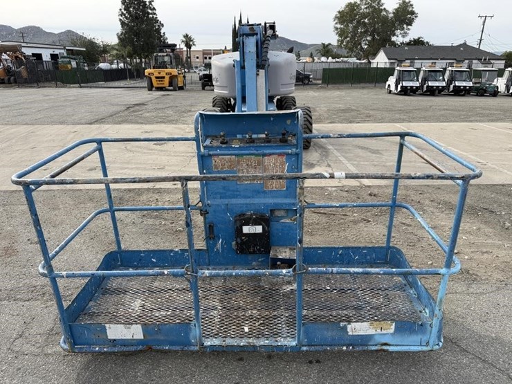 genie-s-80j-boom-lift-image-12
