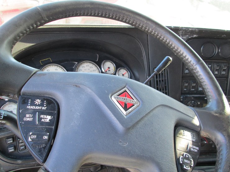 2017-international-prostar-image-35