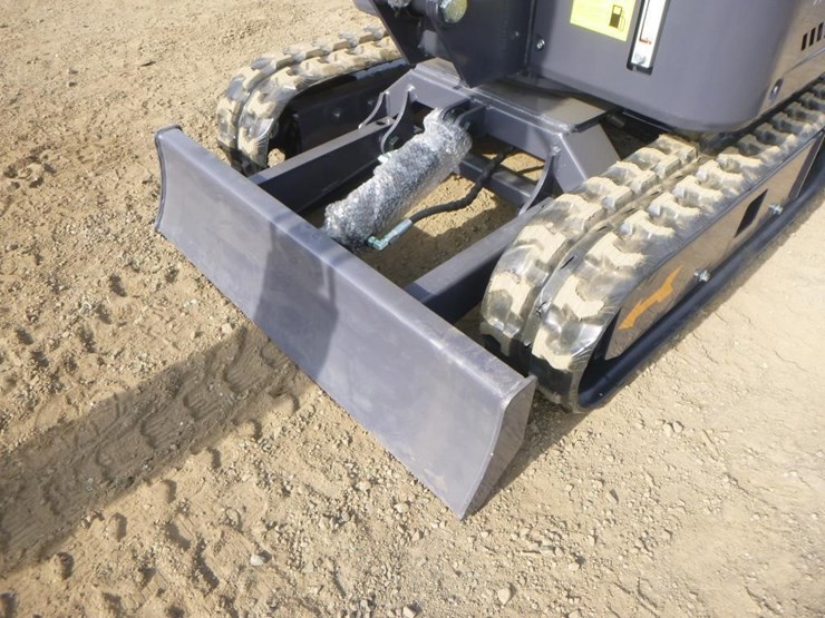 2025-agt-mx15rx-hydraulic-excavator-image-15