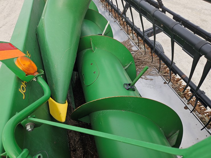 2010-john-deere-625f-image-3